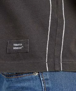 Coupon 🔥 Life Is Good® Jet Black 'Today Is A Good Day' Logo Crop Tee - 👩 Women 👏 -Life Is Good®-shop zu103982601 alt 2 tm1647973711