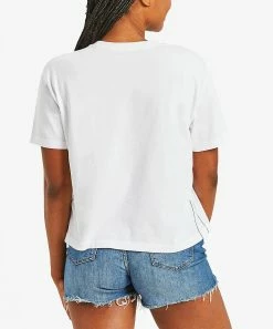 Coupon 🎁 Life Is Good® Cloud White 'Happiness Comes In Waves' Short-Sleeve Boxy Tee - 👩 Women 😍 -Life Is Good®-shop zu107089091 alt 2 tm1658318919