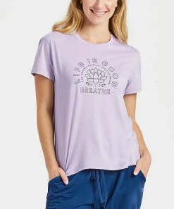 Deals ❤️ Life Is Good® Lilac Purple Cationic Active 'Breathe' Lotus Crewneck Tee - 👩 Women & Plus 💯 -Life Is Good®-shop zu107090582 alt 3 tm1658318919