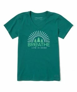 Brand new 😉 Life Is Good® Spruce Green 'Breathe' Forest Tree Crusher Crewneck Tee - 👩 Women 🌟