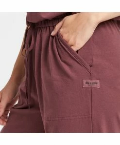 Discount ⌛ Life Is Good® Mahogany Brown Crusher-Flex Sleeveless Jumpsuit - 👩 Women ✔️ -Life Is Good®-shop zu107097087 alt 2 tm1658254073