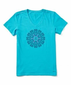 Budget 🌟 Life Is Good® Island Blue 'Life Is Good' Flip Flop Mandala Crusher Crewneck Tee - Plus 😉